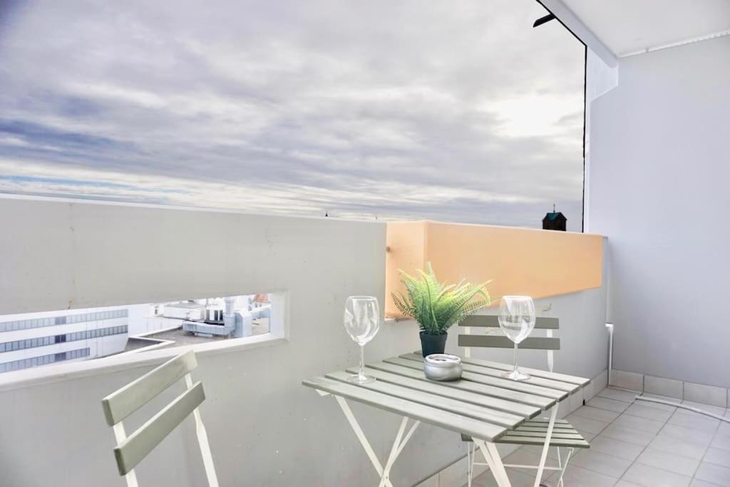Neu Modernes Apartment In Top Lage, Free Parking Max 1,65M Hoehe Und 1,8M Breite Karlsruhe Exteriér fotografie