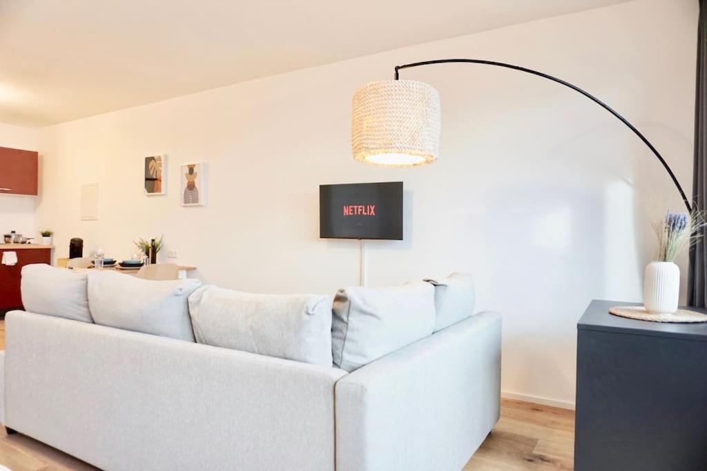 Neu Modernes Apartment In Top Lage, Free Parking Max 1,65M Hoehe Und 1,8M Breite Karlsruhe Exteriér fotografie