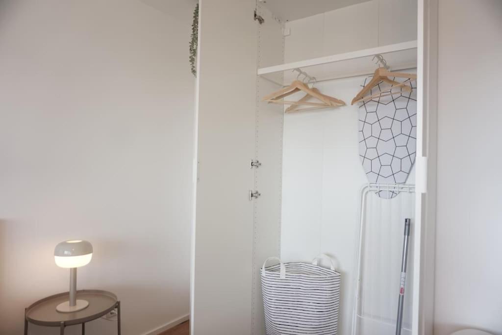 Neu Modernes Apartment In Top Lage, Free Parking Max 1,65M Hoehe Und 1,8M Breite Karlsruhe Exteriér fotografie
