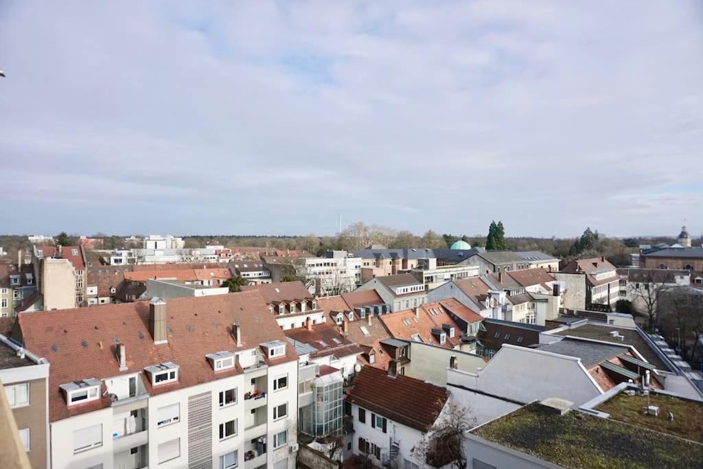 Neu Modernes Apartment In Top Lage, Free Parking Max 1,65M Hoehe Und 1,8M Breite Karlsruhe Exteriér fotografie